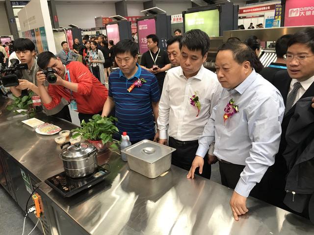 飯店廚房設(shè)備  飯店廚房設(shè)備