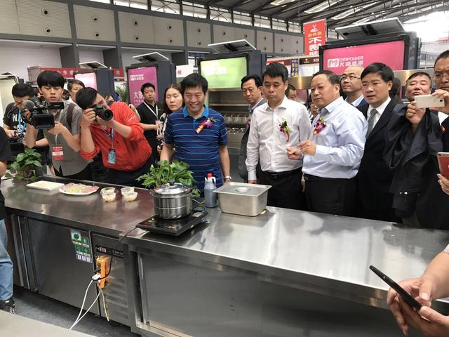 食堂廚房設(shè)備  食堂廚房設(shè)備