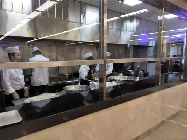 商用廚房設(shè)備